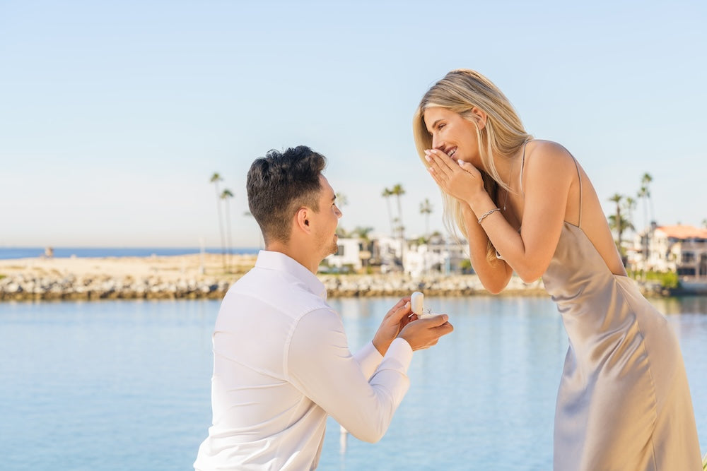 man proposing to woman
