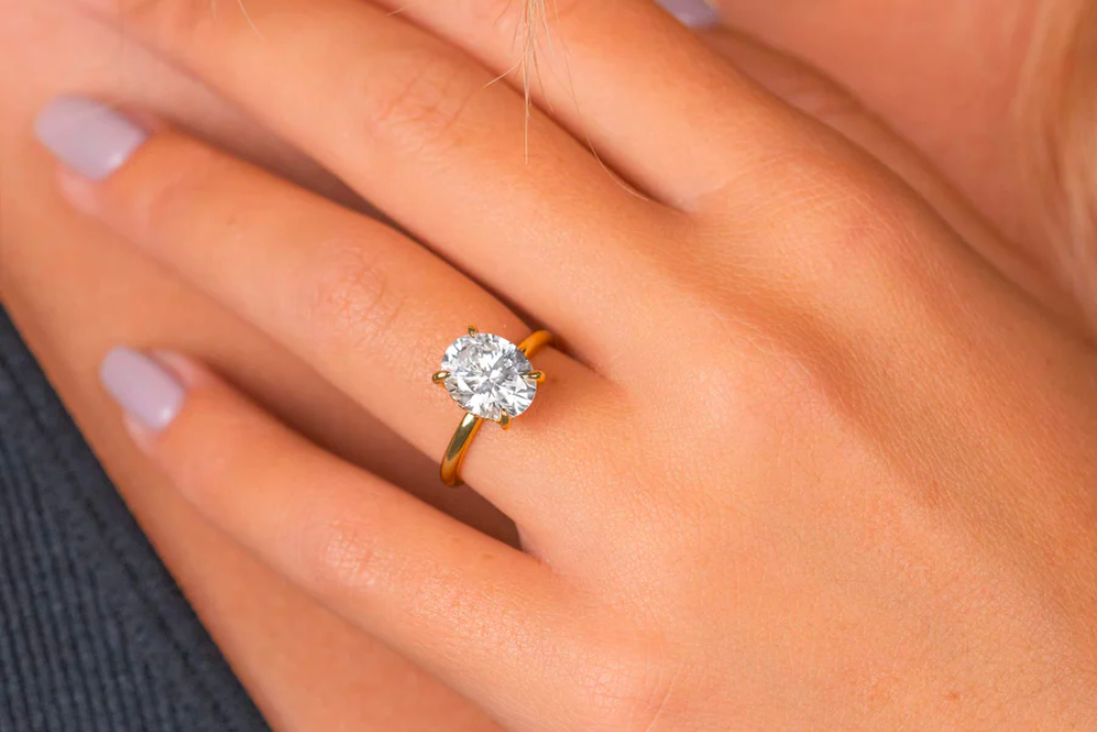 solitaire engagement ring