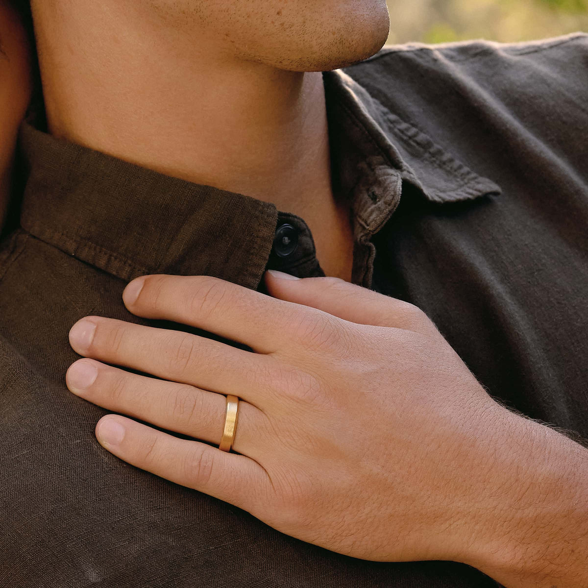 gold 5mm stainless steel band on model