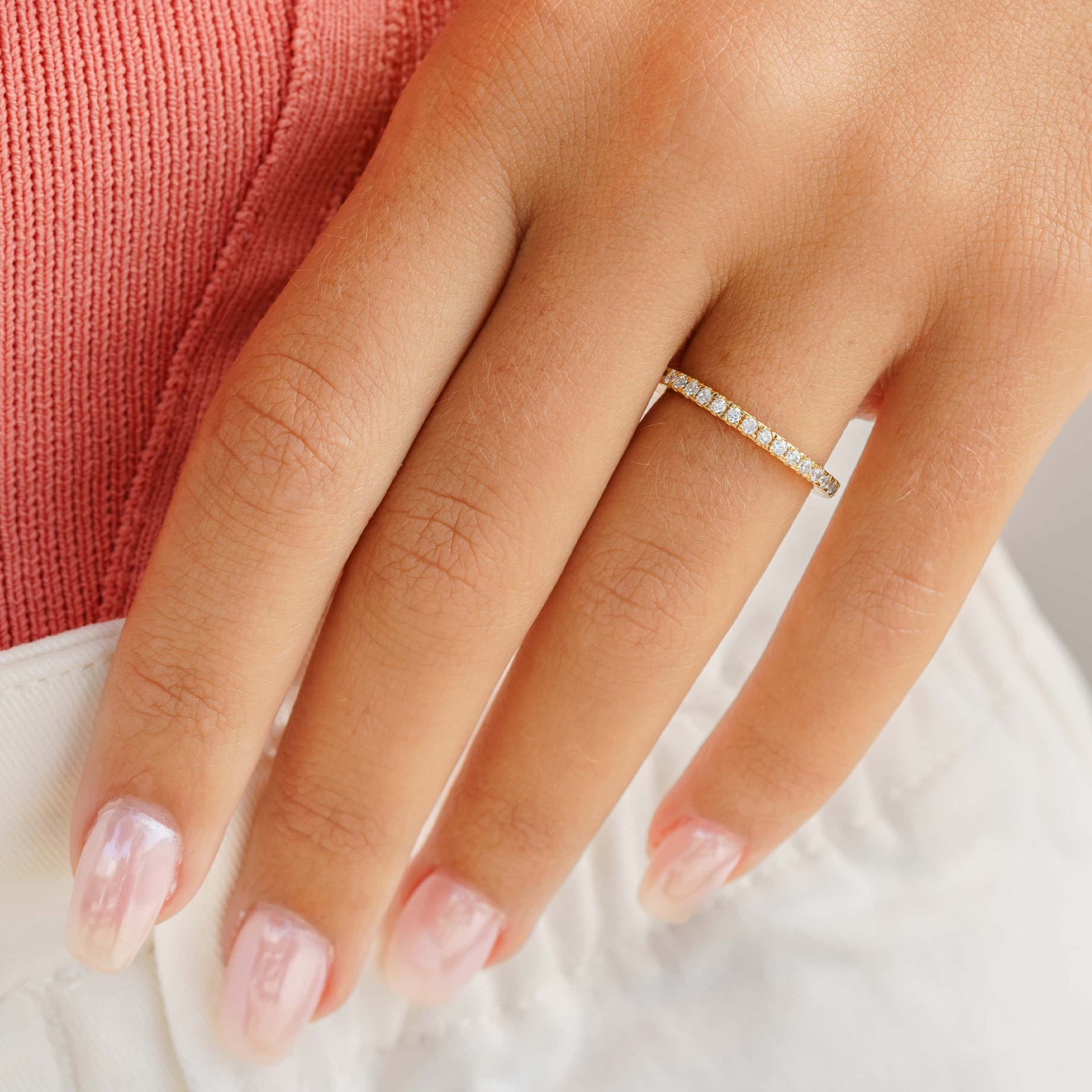 woman wearing affordablegold wedding band